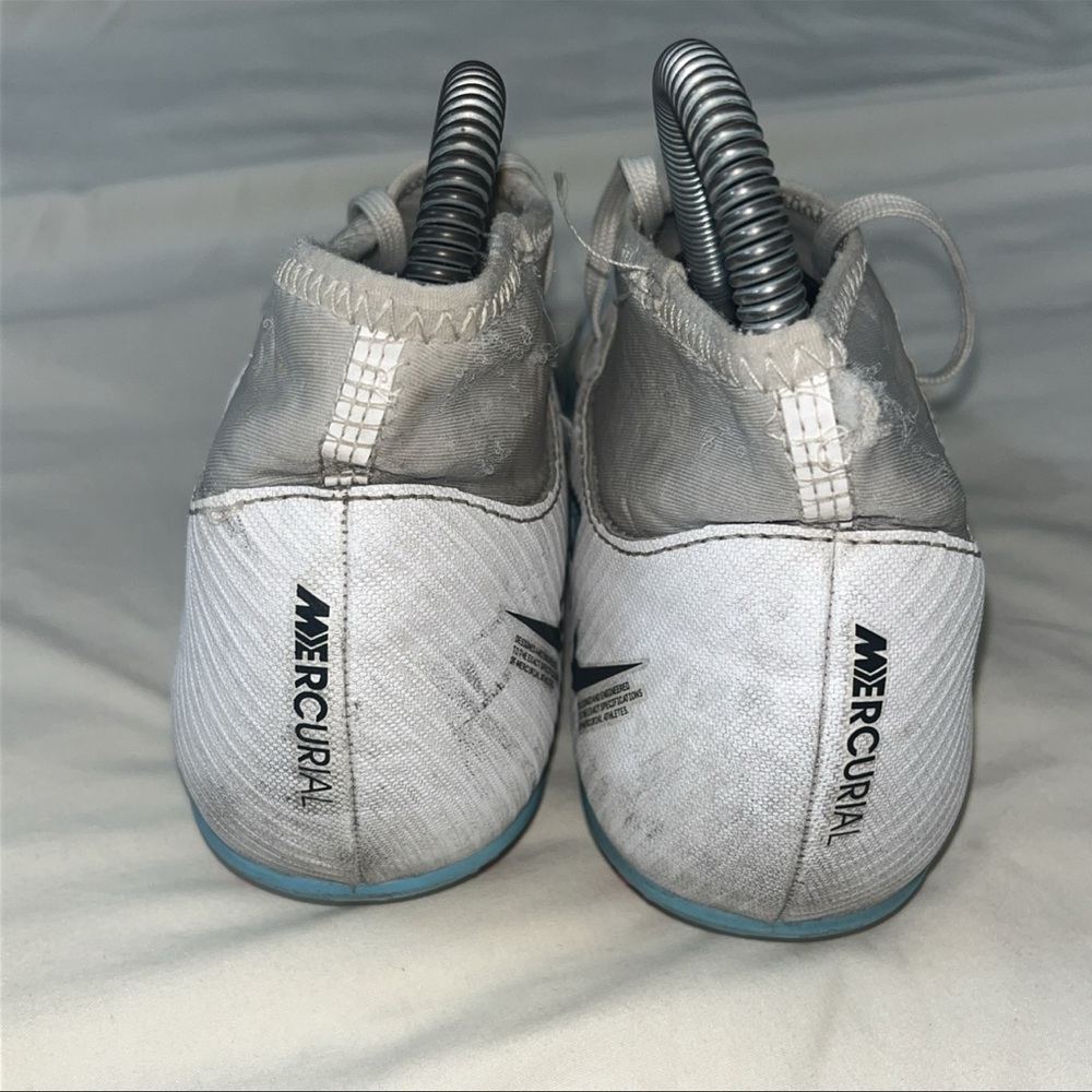 Nike Mercurial Cleats in White and Blue - Picture 7 of 8